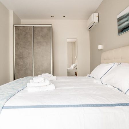 A14 Sunny & Chic 2Room Apartment Near Plaka & Parthenon Athen Eksteriør billede